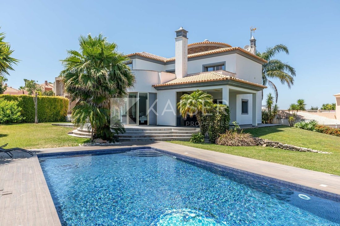 Villa in Praia dos Pescadores, Olhos de Agua, Portugal 1 - 18239186