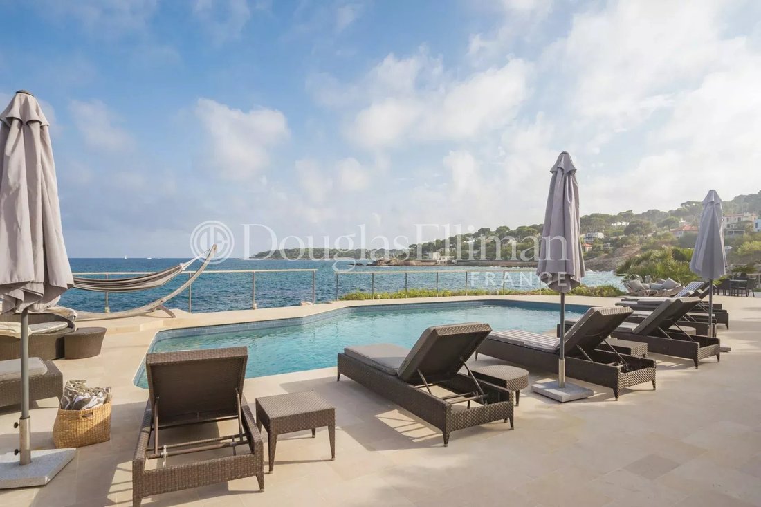 Villa in Antibes, Provence-Alpes-Côte d'Azur, France 2 - 18610866