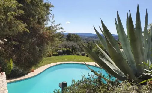 House in Est, Lorgues, France 1