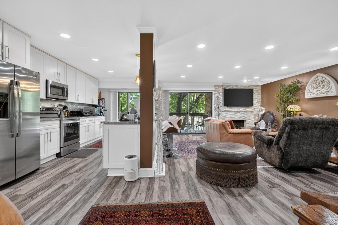Condo in Northbrook, Illinois, United States 2 - 18609574