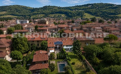 House in Coccaglio, Lombardy, Italy 1