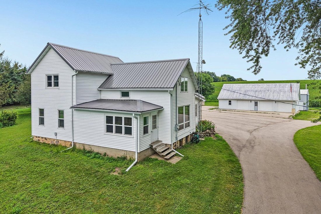 House in Watertown, Wisconsin, United States 1 - 18611719