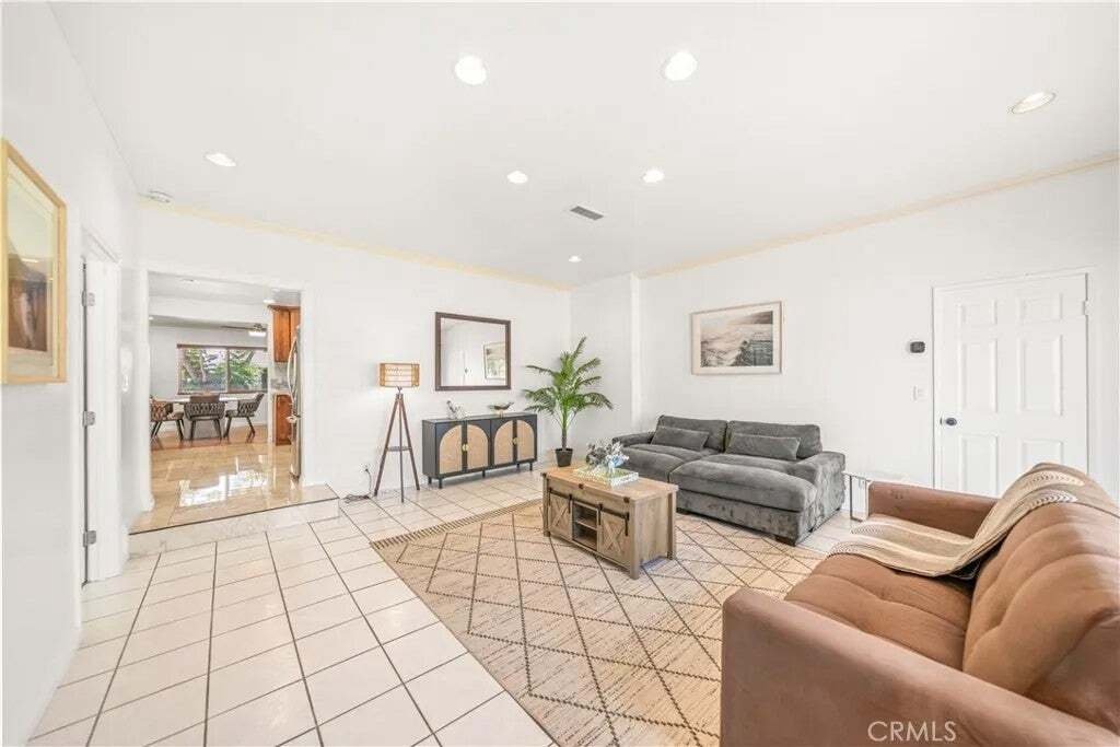 House in Gardena, California, United States 4 - 18579383