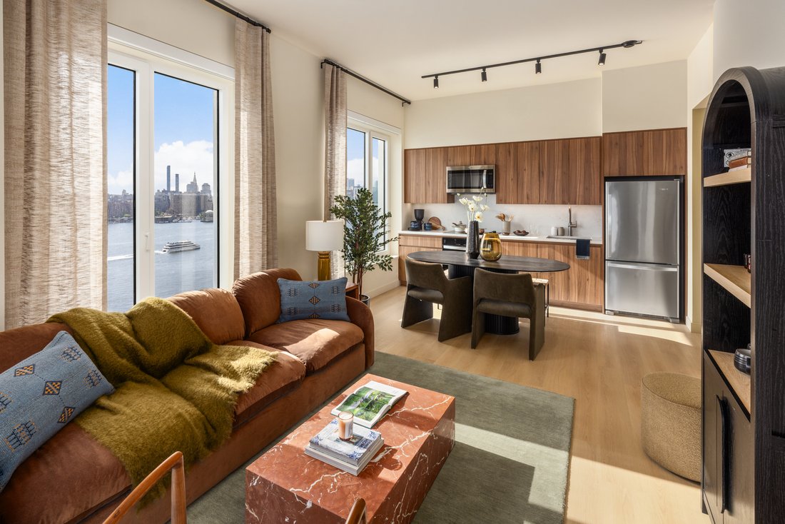 New York, New York, United States 2 - 18613556