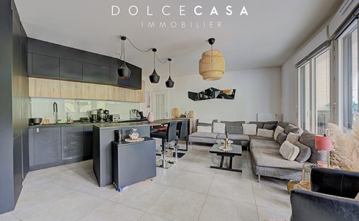 Apartment in Ledru Rollin, Le Perreux-sur-Marne, France 1