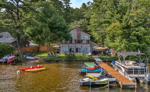House in Raymond, Maine, United States 1
