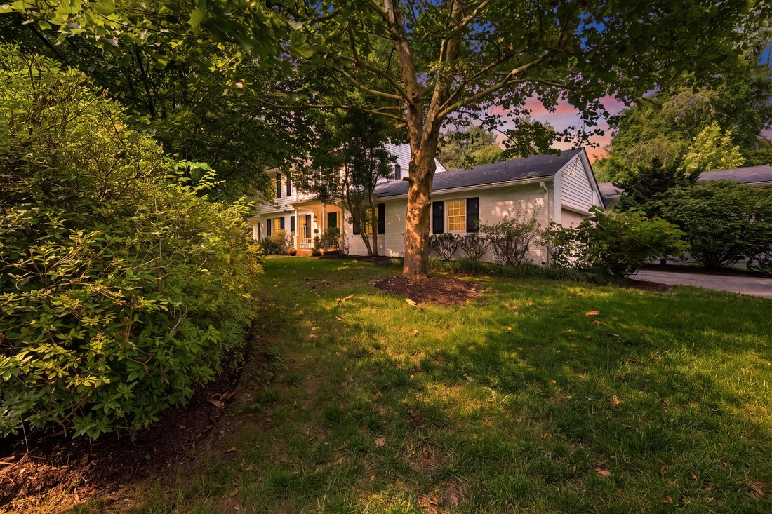 House in Watterson Park, Kentucky, United States 2 - 18611376