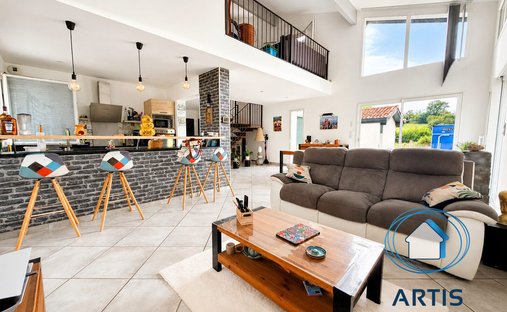 Villa in Sare, Nouvelle-Aquitaine, France 1