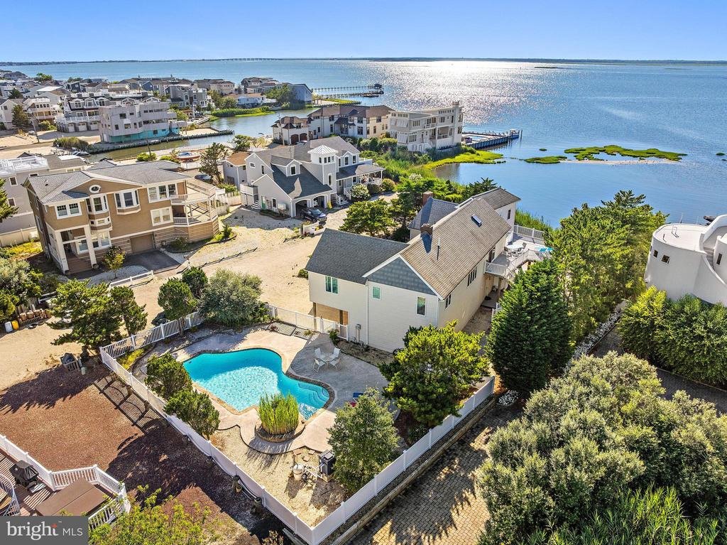 House in Ship Bottom, New Jersey, United States 1 - 18612987