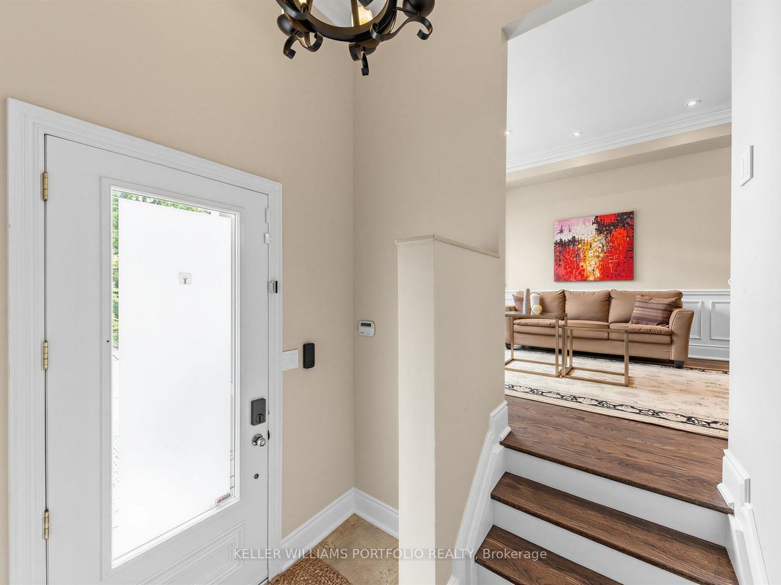 House in Toronto, Ontario, Canada 4 - 18609771