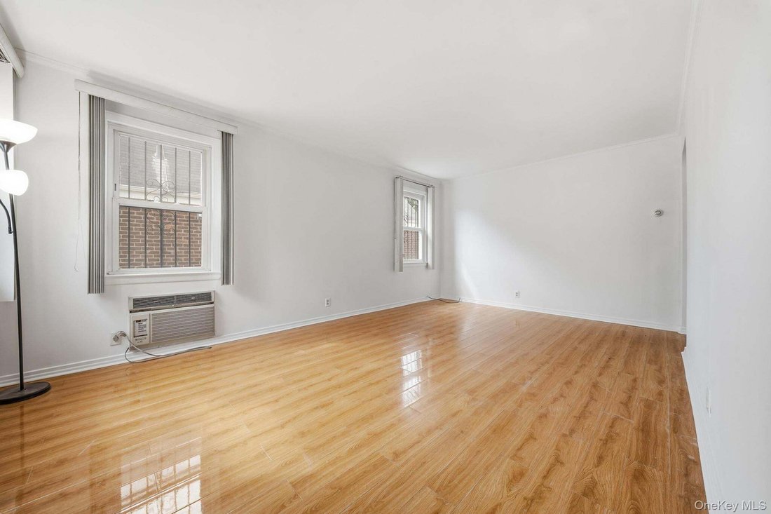 House in New York, New York, United States 4 - 18609267