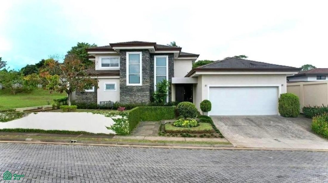 House in Garita District, Alajuela, Alajuela Province, Costa Rica 1 - 17101113