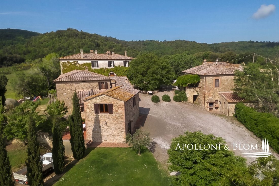 Villa in Murlo, Tuscany, Italy 3 - 12365029