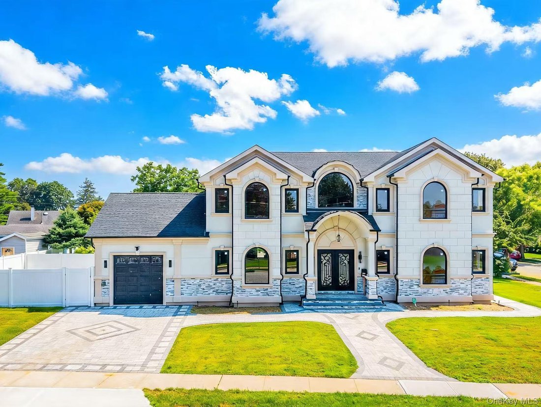 House in Hicksville, New York, United States 1 - 18612293