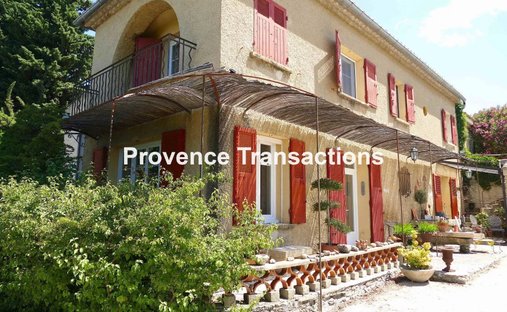 Maison à Vacqueyras, Provence-Alpes-Côte d'Azur, France 1