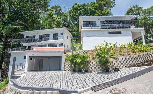 House in Playa Herradura, Puntarenas Province, Costa Rica 1