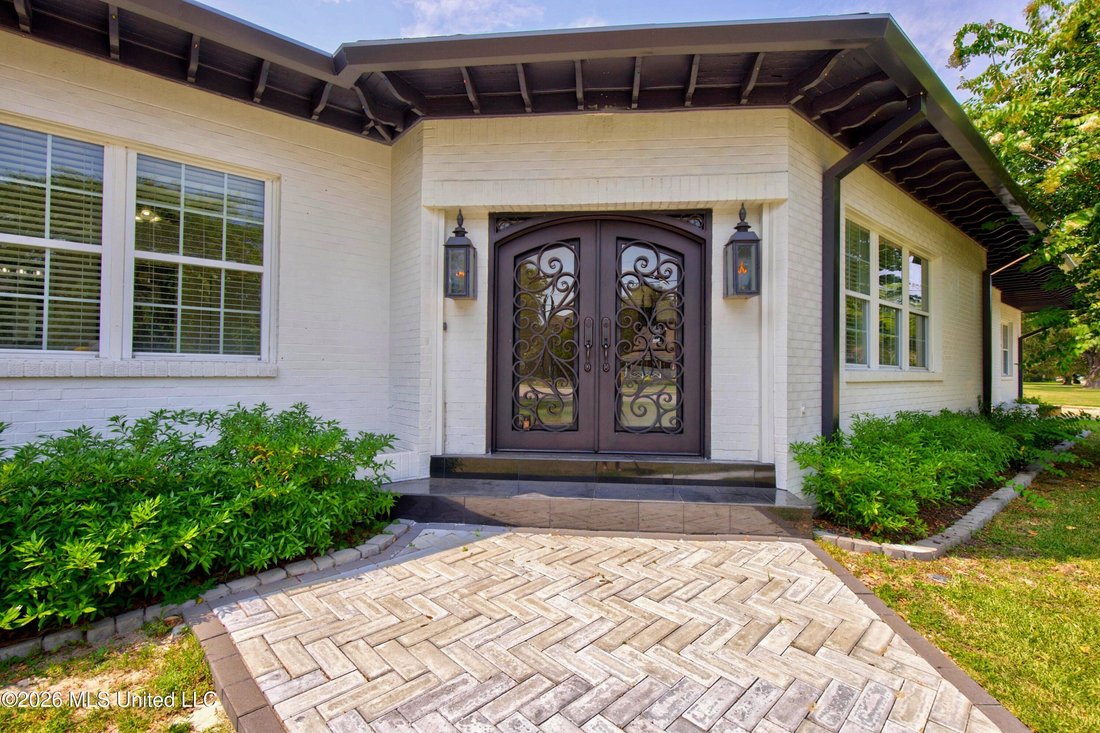 House in Gulfport, Mississippi, United States 2 - 18611332