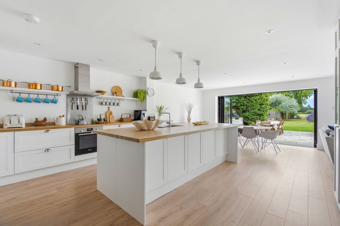 Chalet in Winkfield, England 2 - 18611700