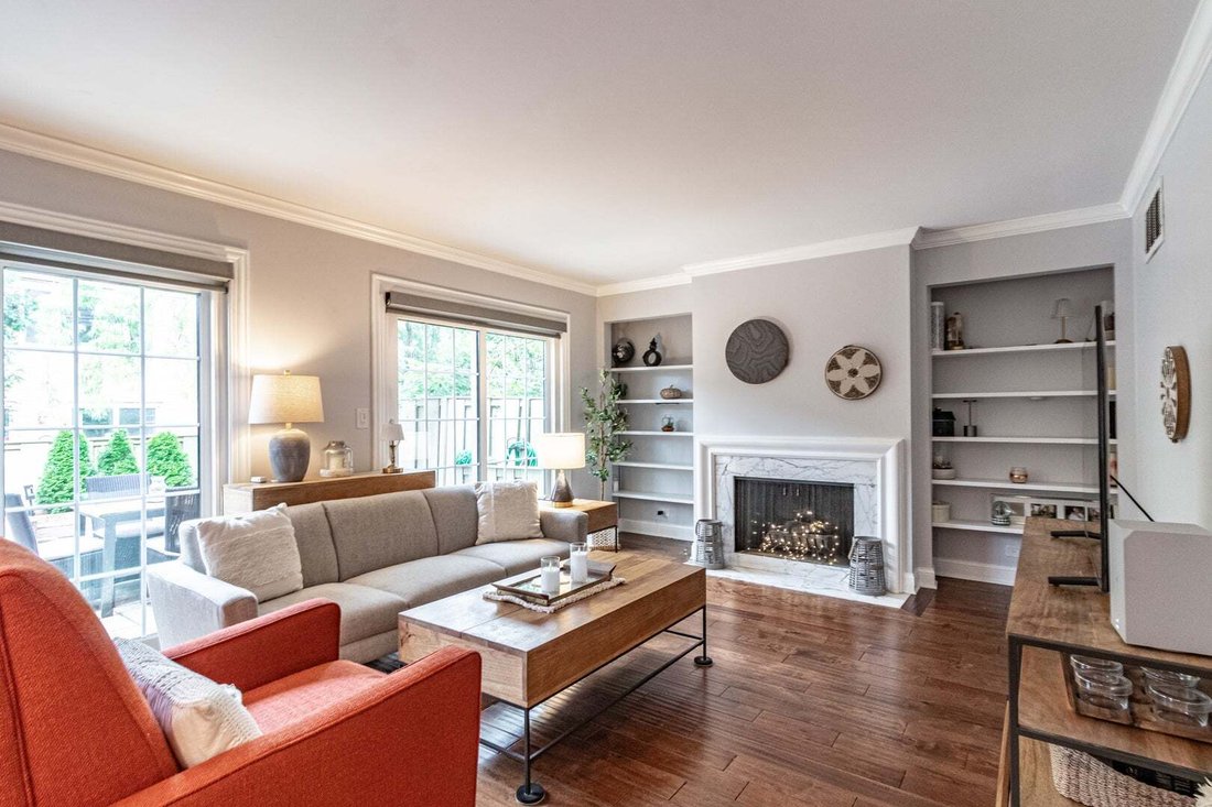 Townhouse in Northbrook, Illinois, United States 5 - 18612797