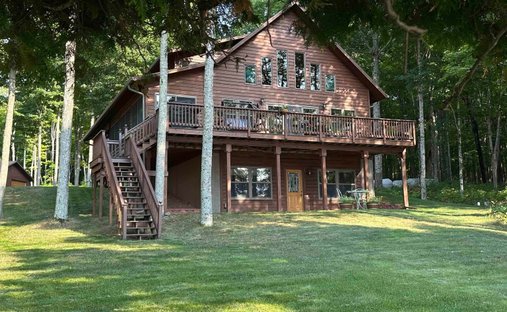 House in Marenisco, Michigan, United States 1