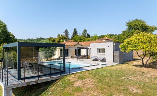 Villa in Salles-Lavalette, Neu-Aquitanien, Frankreich 1