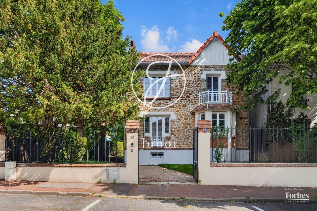 House in Saint-Cloud, Ile-de-France, France 3 - 18610834