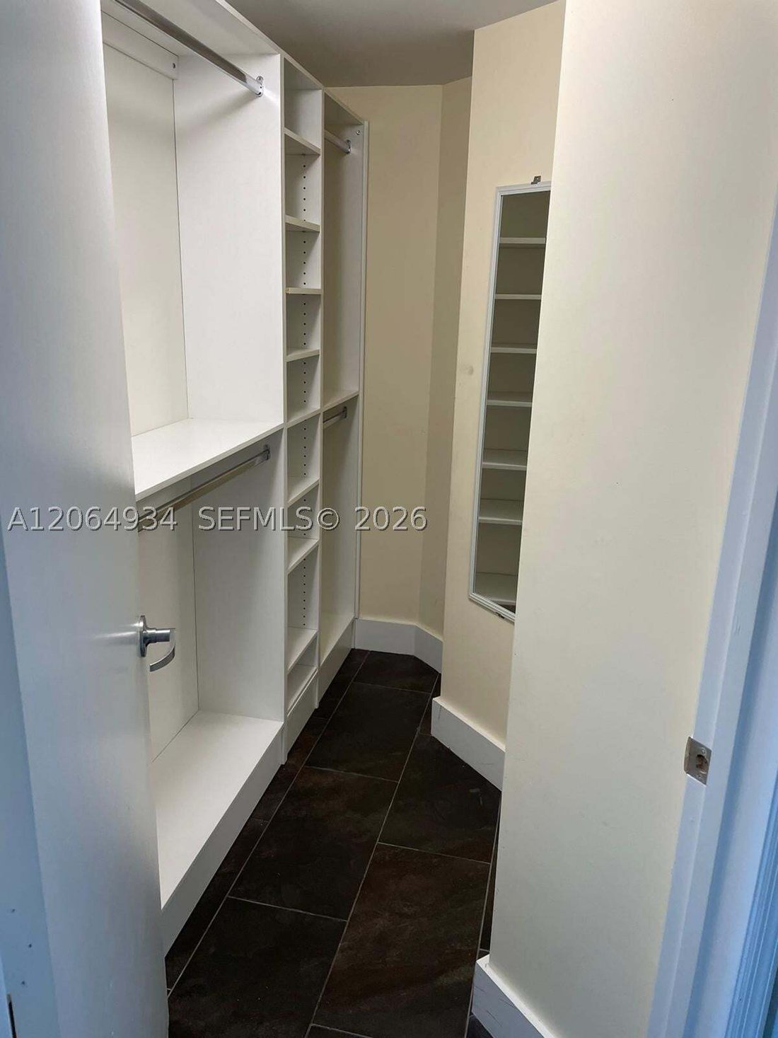 Condo in Miami, Florida, United States 3 - 18612524