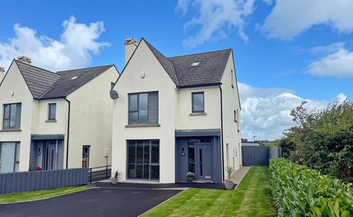 House in Portstewart, Causeway Coast and Glens District, Northern Ireland 1