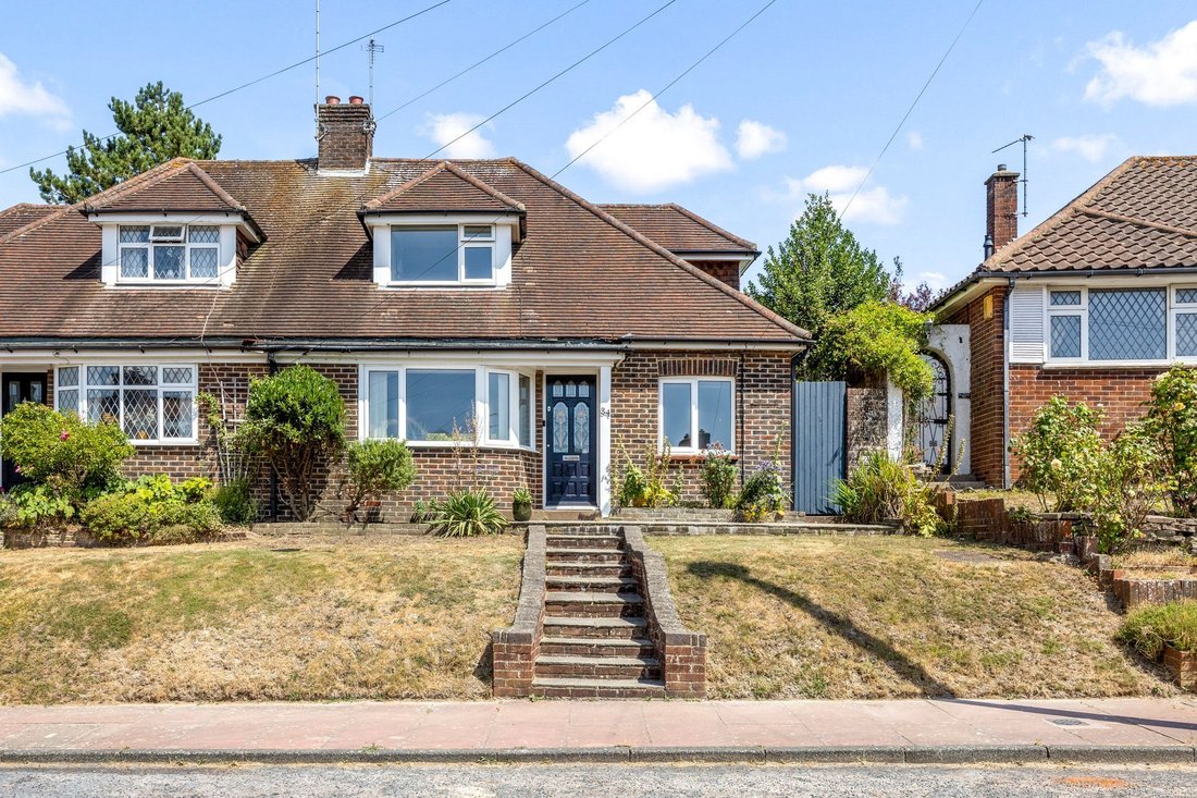 Bungalow in Patcham, England 1 - 18610548