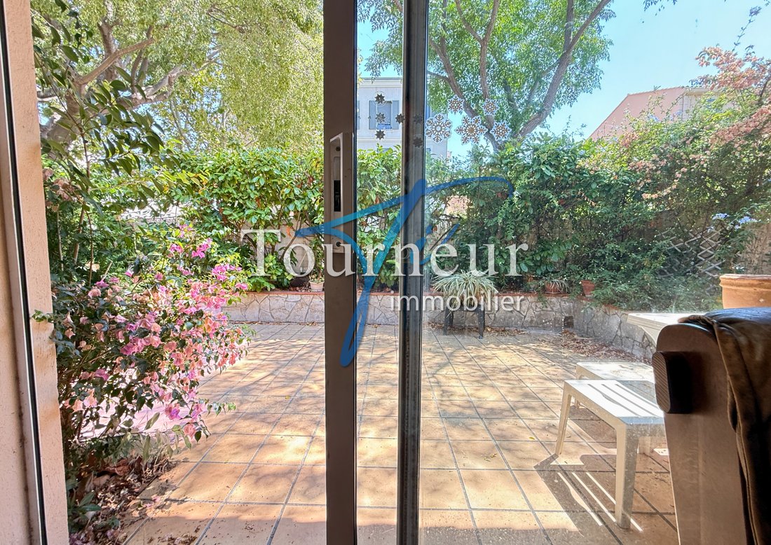 Villa in Nord, Sanary-sur-Mer, France 5 - 18493890