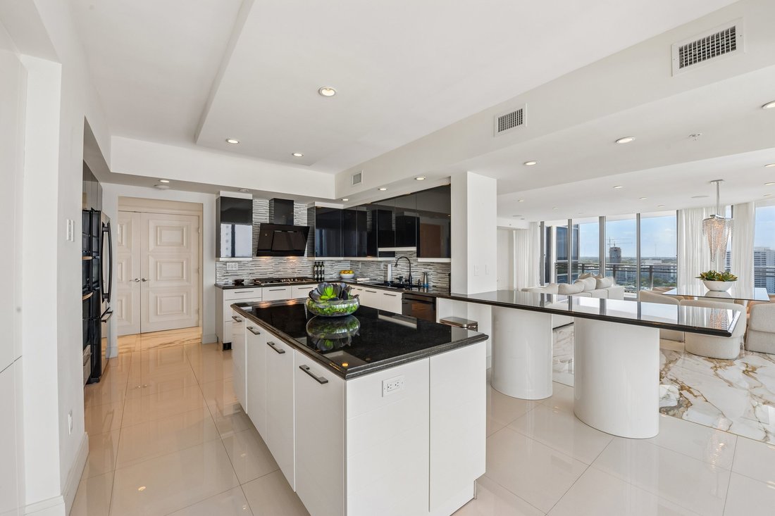 Condo in Hollywood, Florida, United States 5 - 18615010