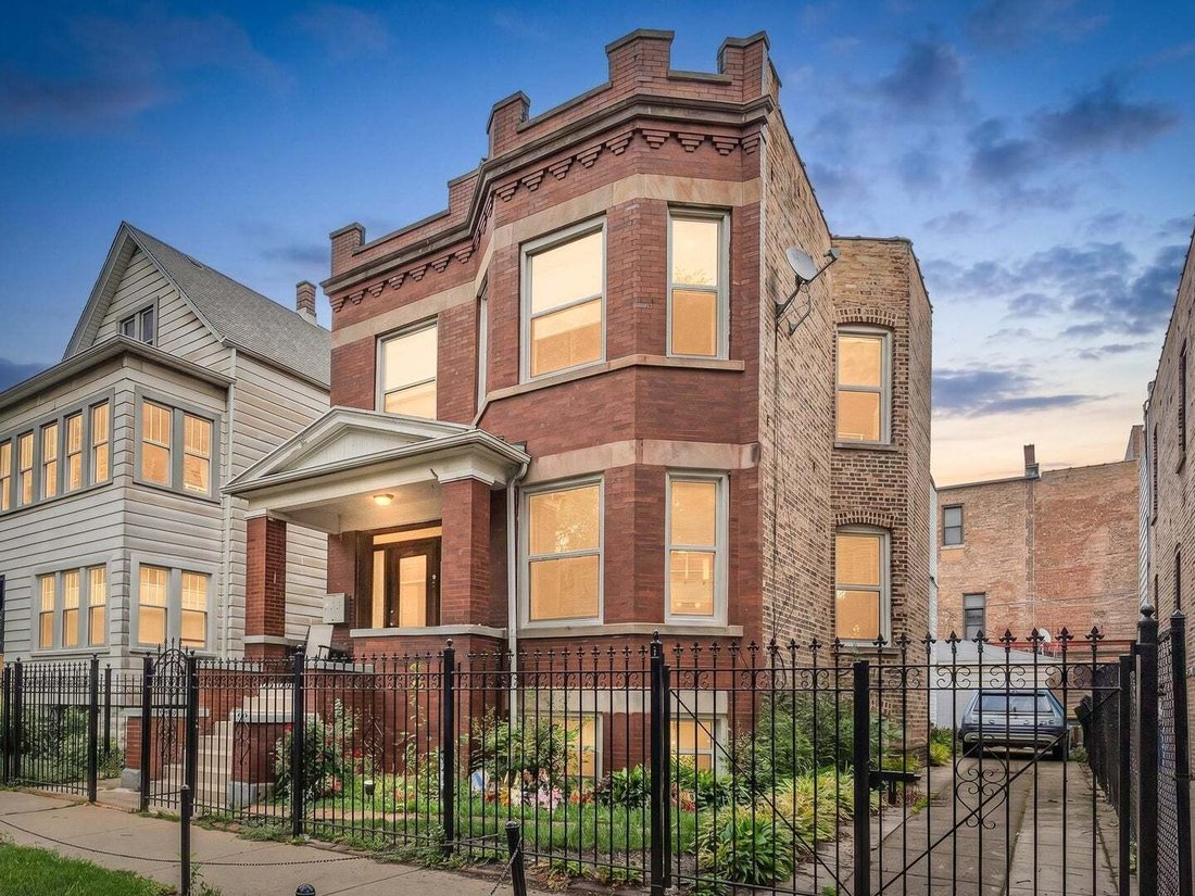Chicago, Illinois, United States 1 - 18612714