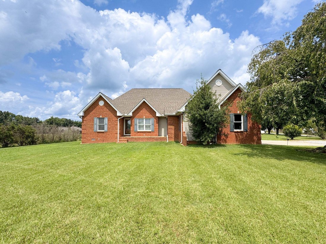 House in Lafayette, Tennessee, United States 3 - 18612477
