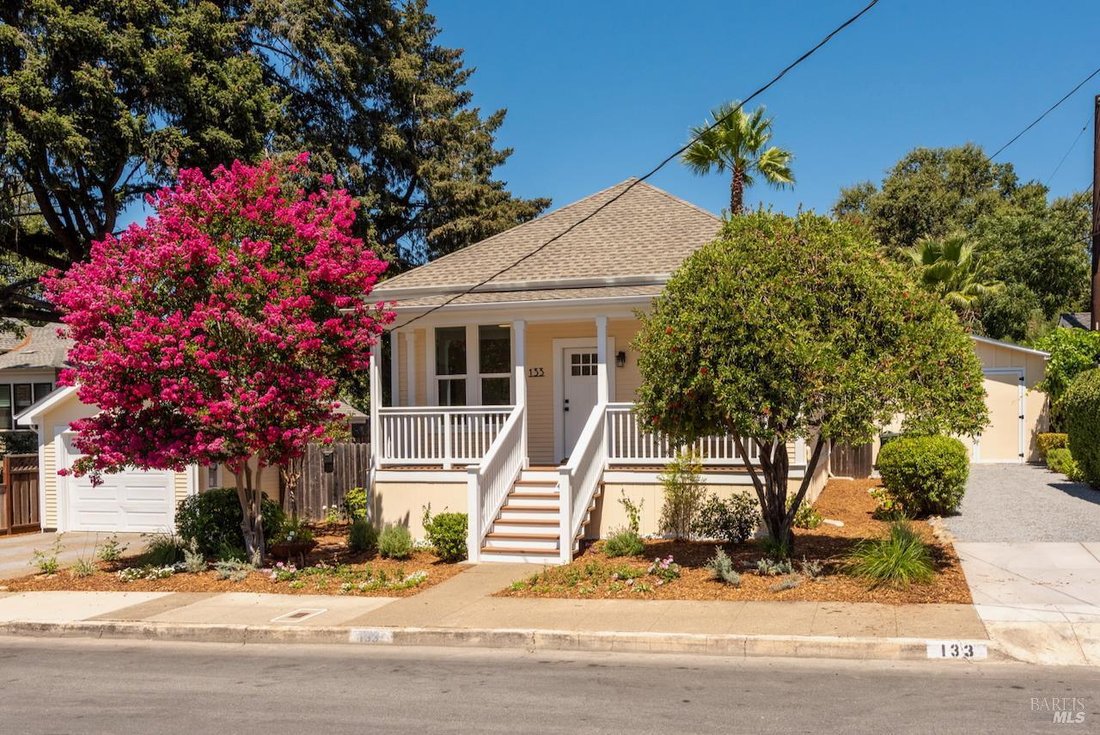 Healdsburg, California, United States 1 - 18610280
