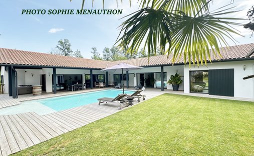 Villa in Ahetze, Nouvelle-Aquitaine, France 1