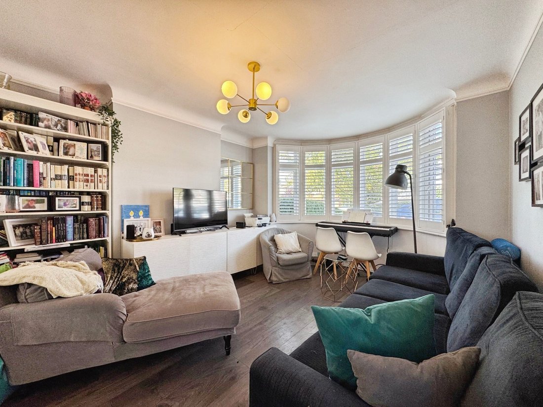 House in Edgware, Barnet, England 3 - 18611692