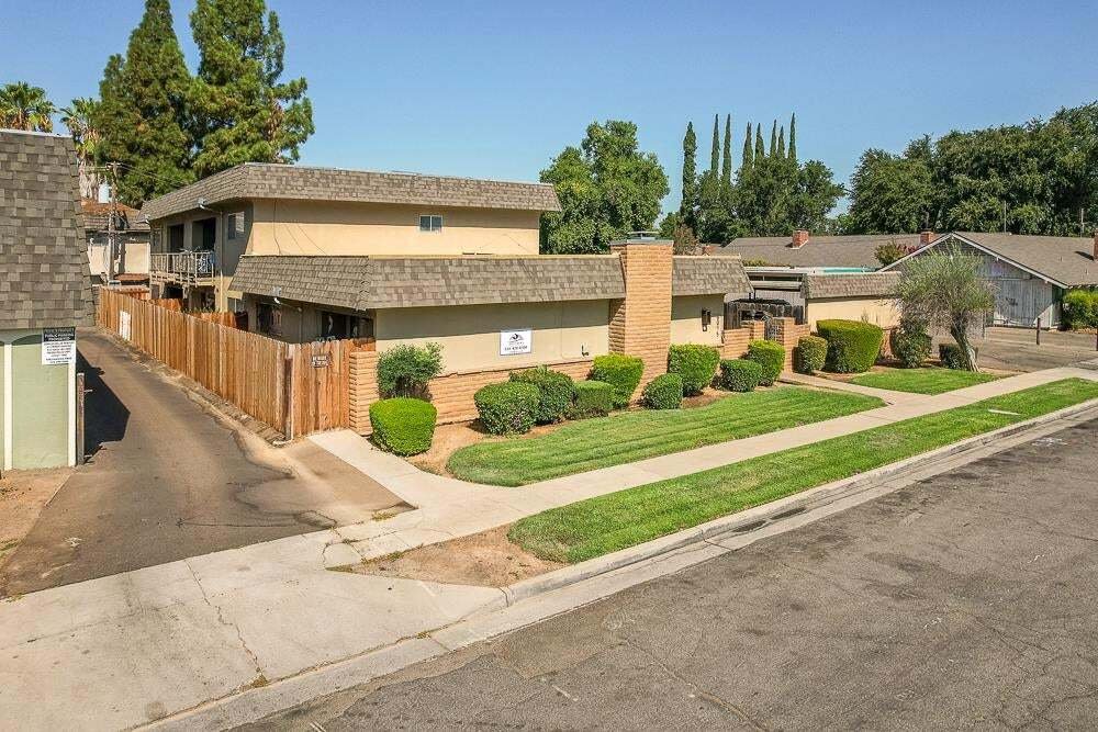 Fresno, California, United States 3 - 18612653