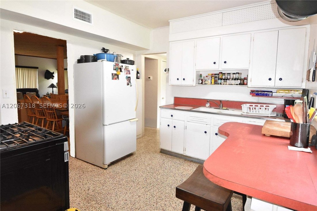 House in Miami, Florida, United States 4 - 18612556