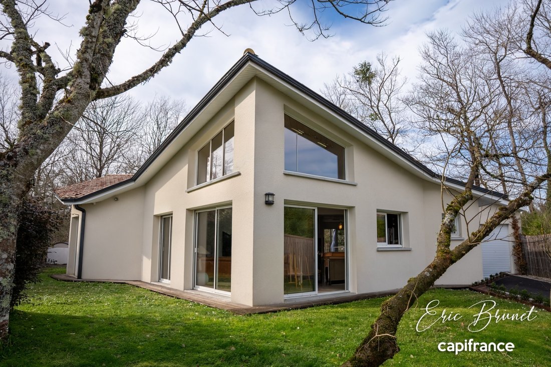 House in Mios, Nouvelle-Aquitaine, France 1 - 18613826