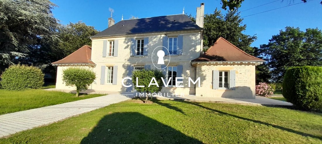 Estate in Pineuilh, Nouvelle-Aquitaine, France 2 - 18614869