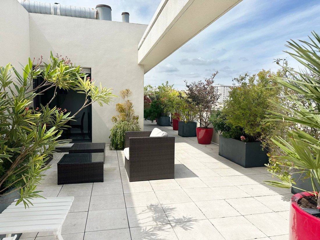 Apartment in Plateau Ouest, Suresnes, France 2 - 15908222