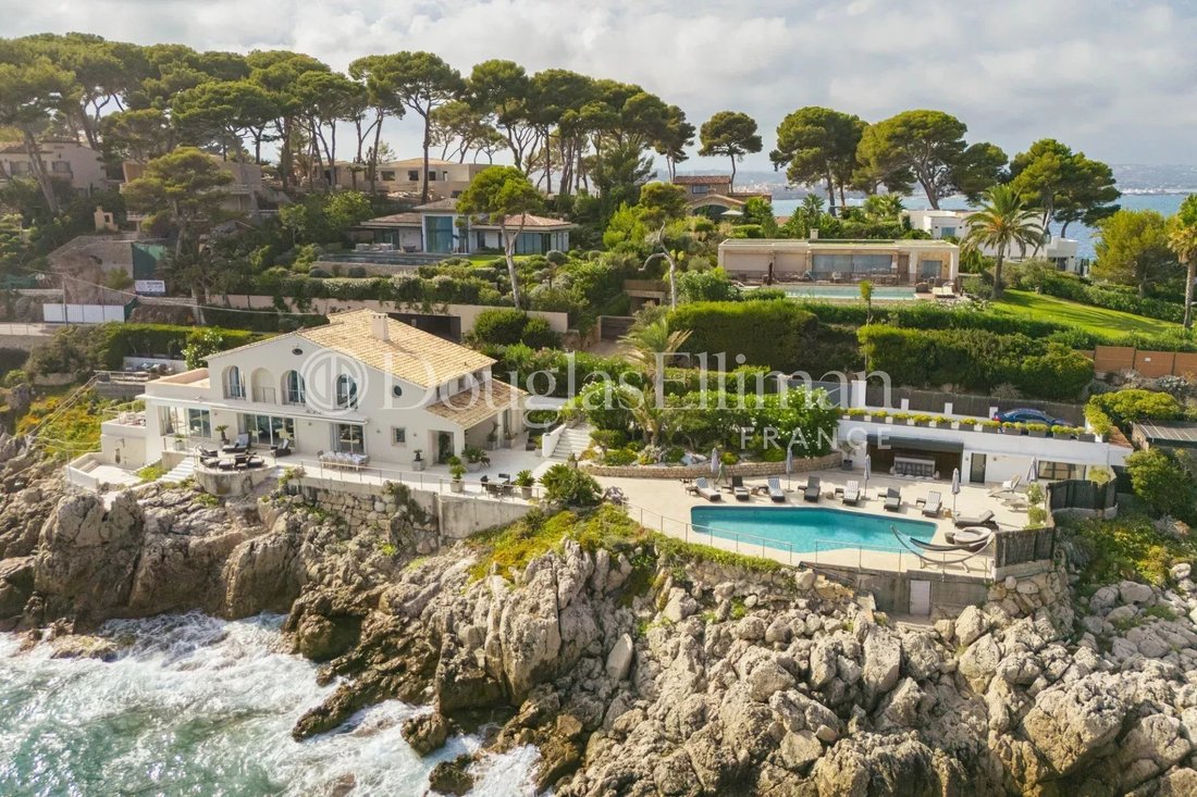 Villa in Antibes, Provence-Alpes-Côte d'Azur, France 4 - 18610866