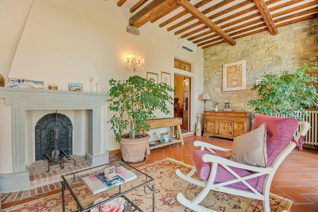 Villa in Serpiolle - Massoni, Florence, Italy 2 - 18614686