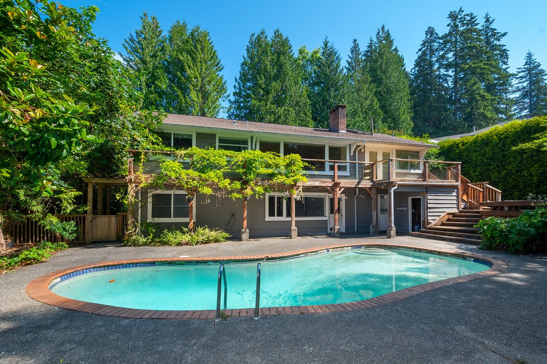 House in North Vancouver, British Columbia, Canada 1 - 18611427