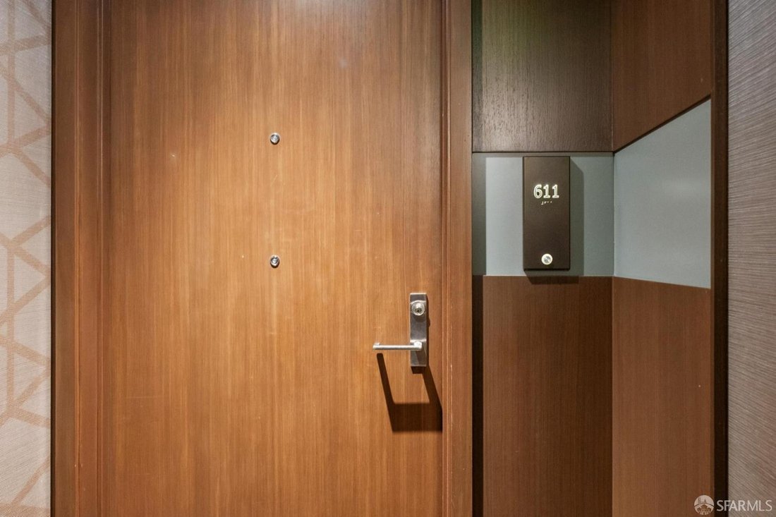 Condo in San Francisco, California, United States 2 - 18611139