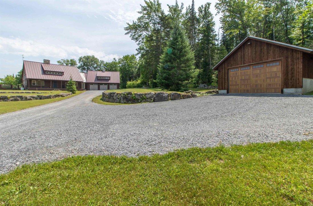 Newark, Vermont, United States 3 - 18611263