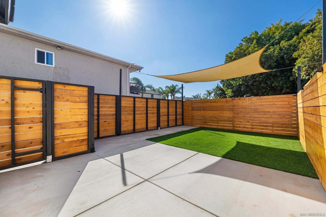 San Diego, California, United States 2 - 18612804