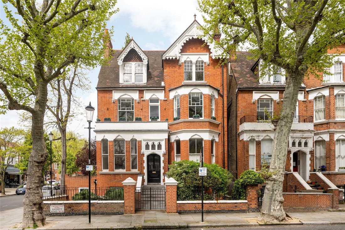 Apartment in Ladbroke Grove, Kensington And Chelsea, England 2 - 18609071