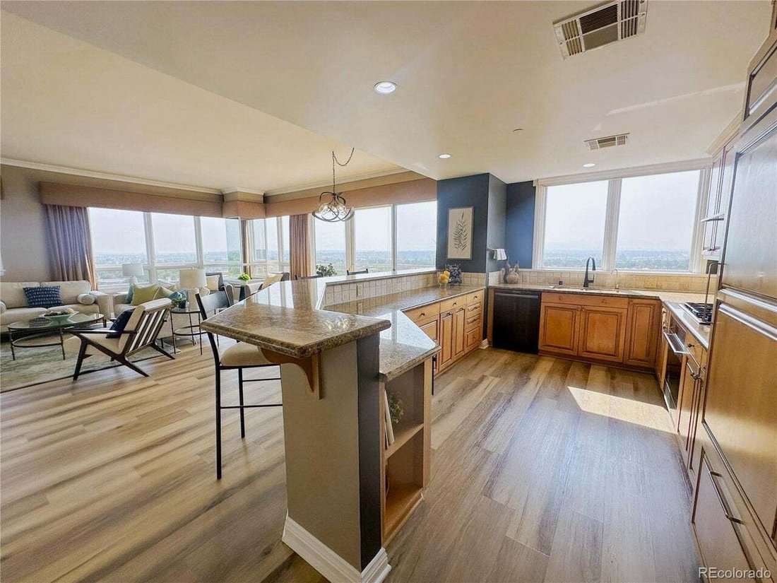 Condo in Denver, Colorado, United States 5 - 18612989