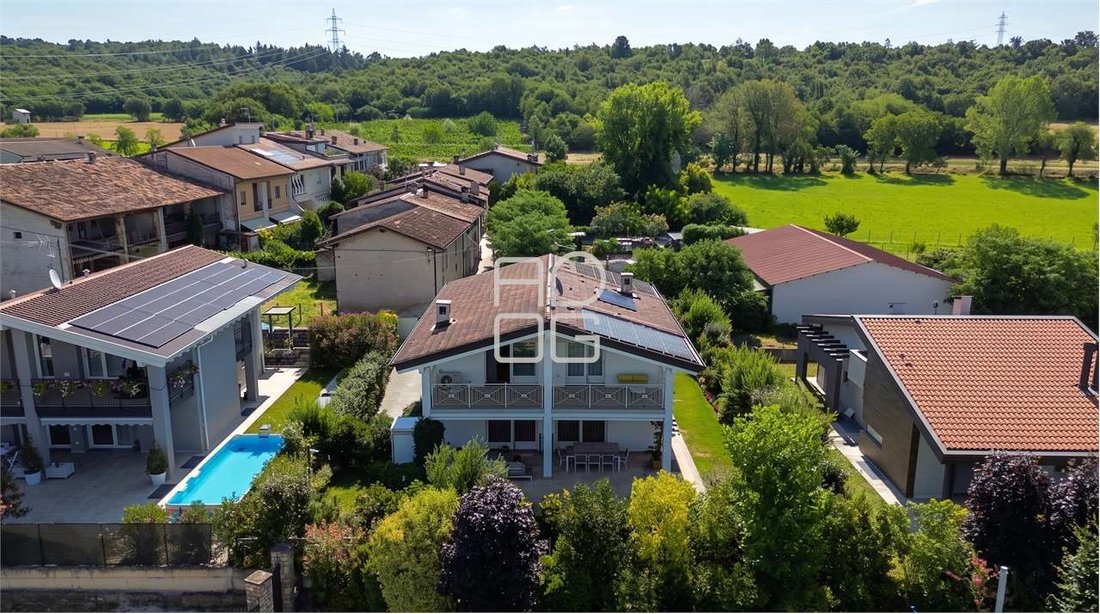 Villa in Esenta, Lonato del Garda, Lombardy 1 - 18612166